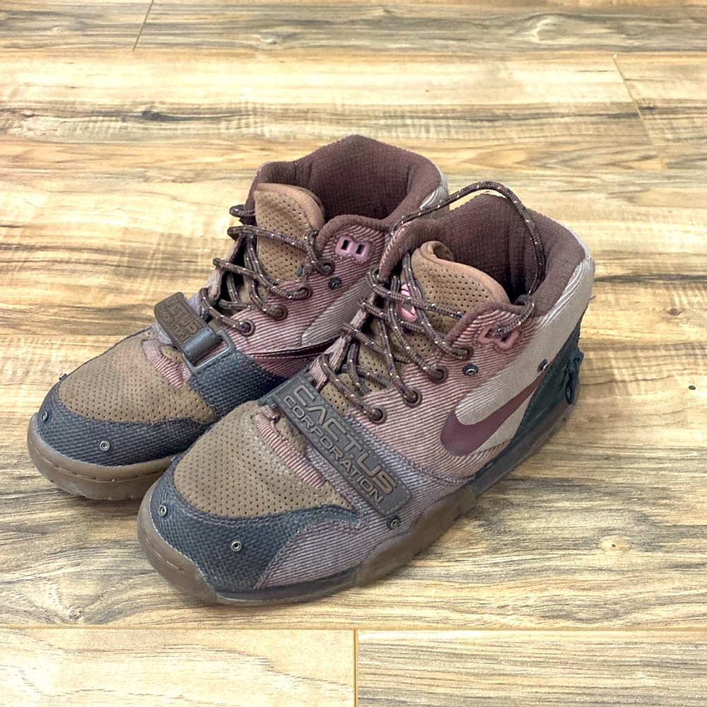 Travis Scott’s cactus corporation Nike trainers size 5.5